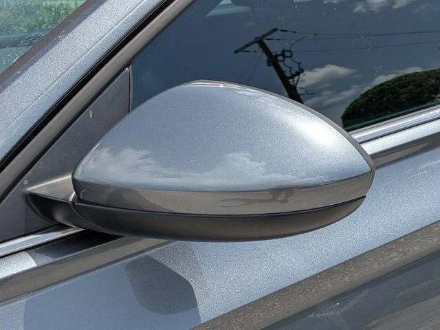 Used 2019 Platinum Gray Metallic Volkswagen 1.4T SE image 12