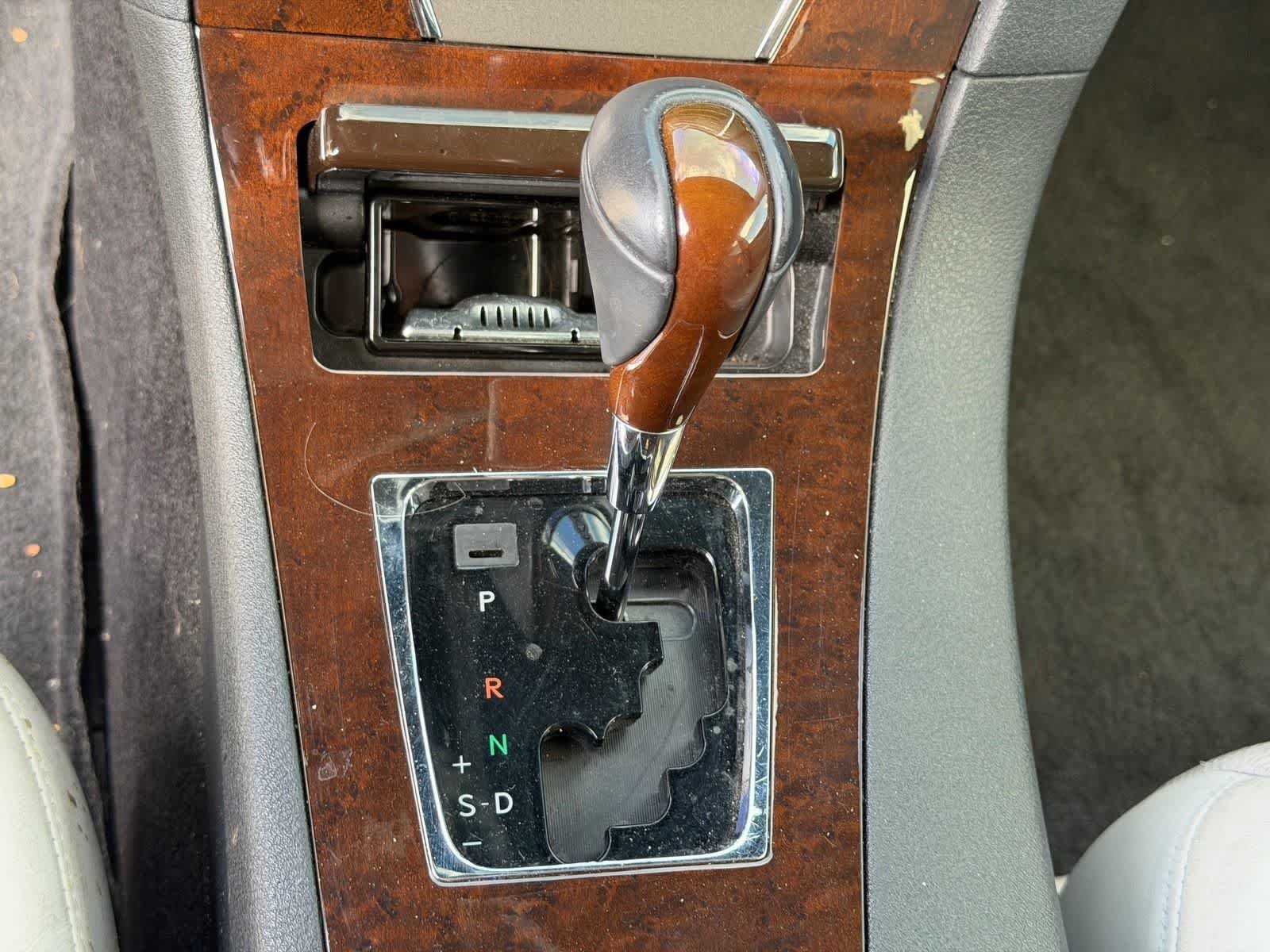 Used 2010 Starfire Pearl Lexus  image 22
