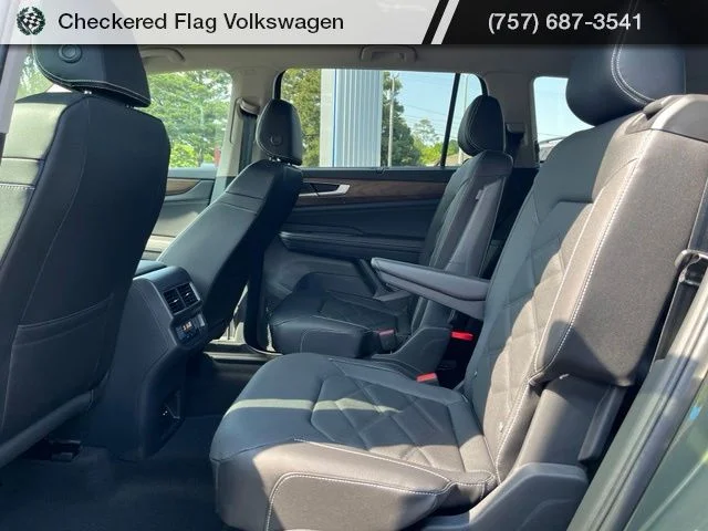 New 2026 Green Volkswagen 2.0T SE w/Technology image 26