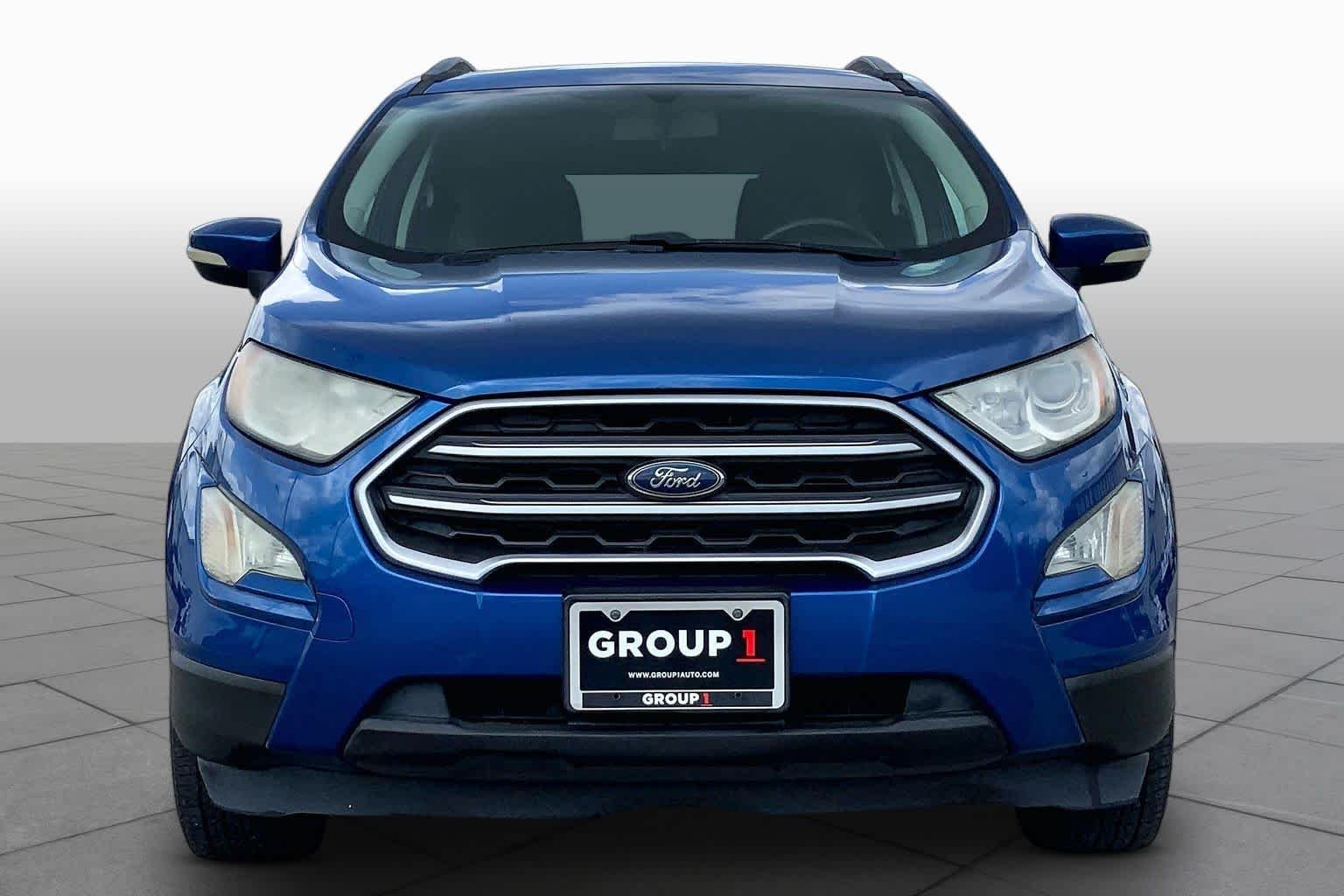Used 2018 Lightning Blue Metallic Ford SE image 4