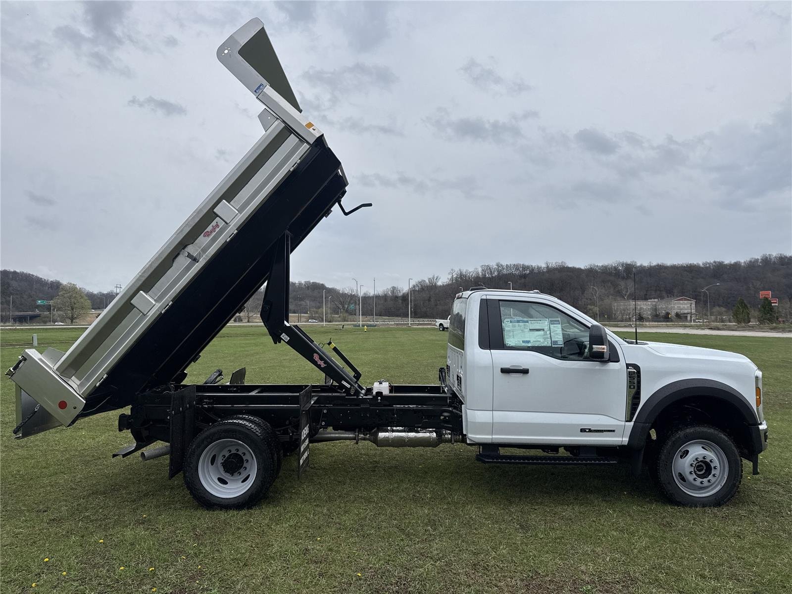New 2026 Oxford White Ford F-550® XL image 13