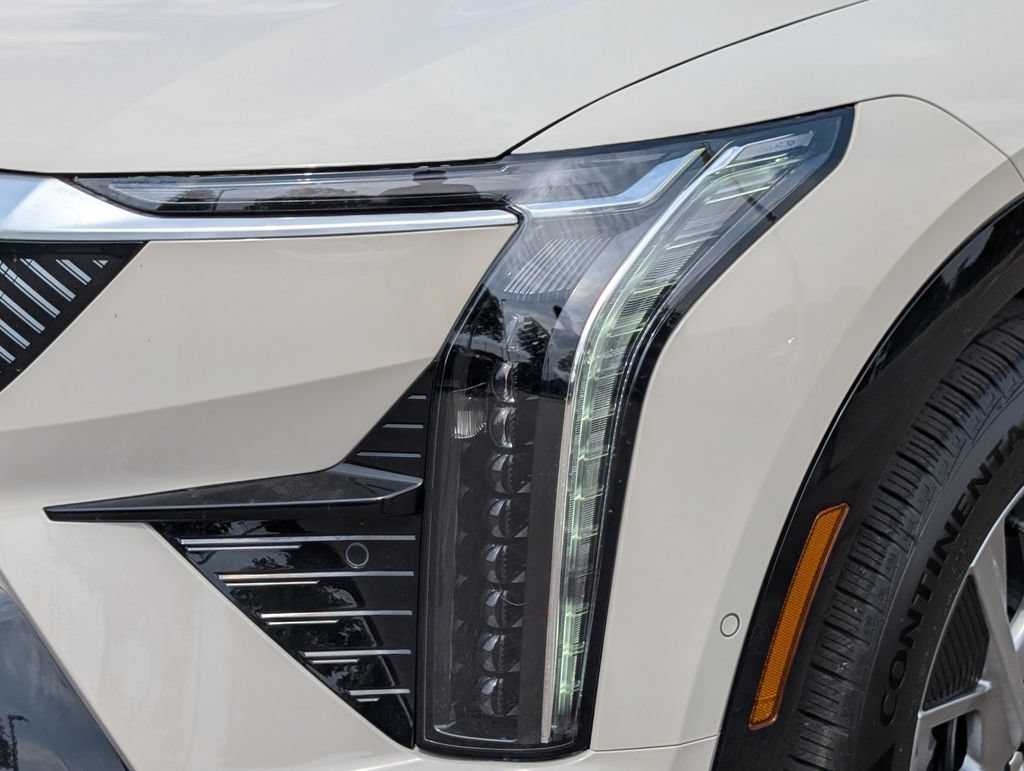2027 Cadillac OPTIQ Premium Luxury - Photo 7