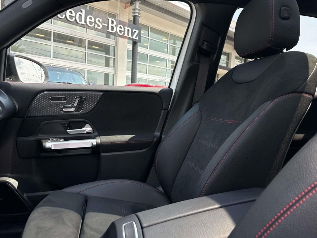 Certified Used 2025 White Mercedes-Benz GLB 250 image 16