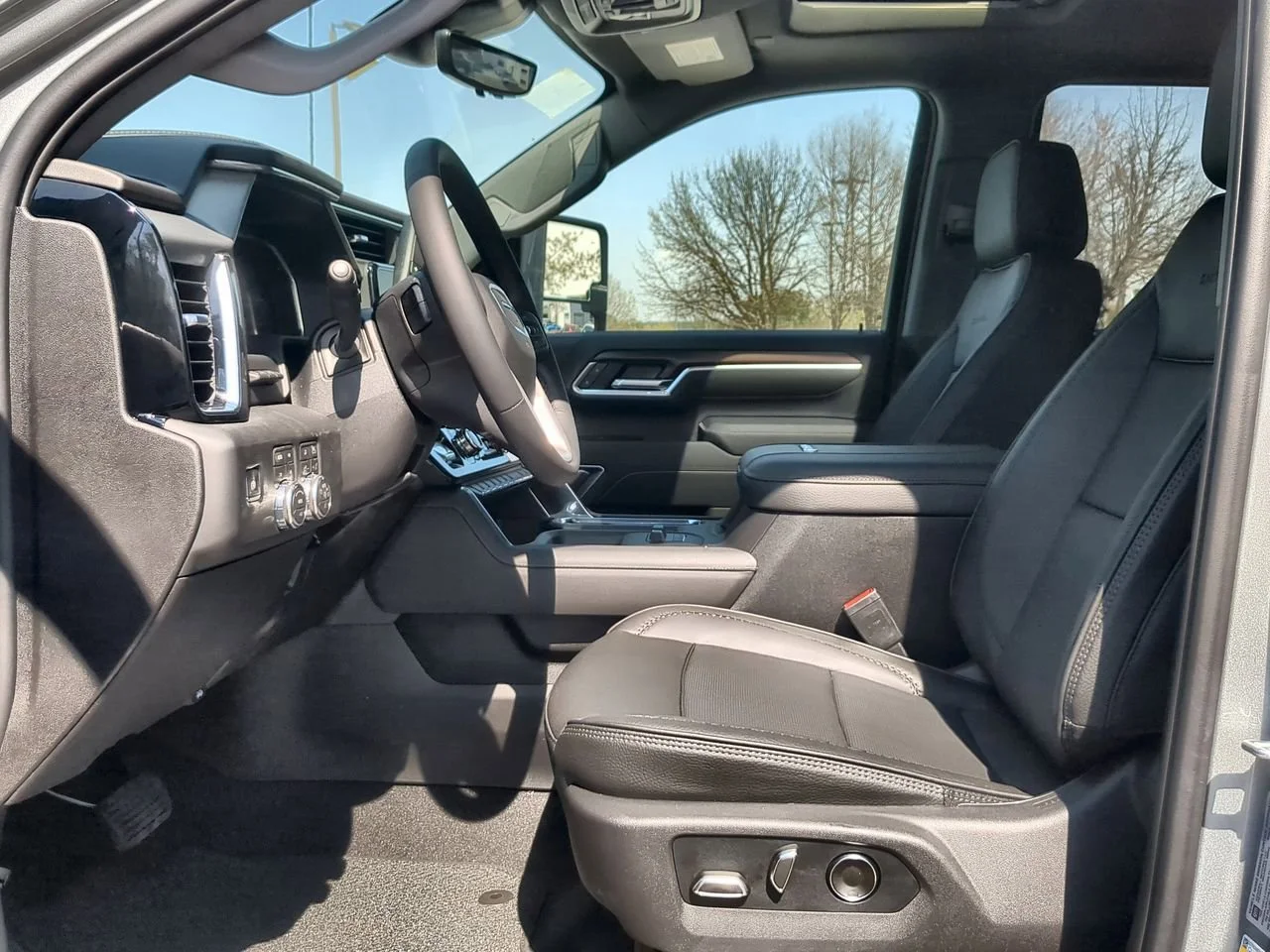 New 2026 Sterling Metallic GMC Denali DRW image 20