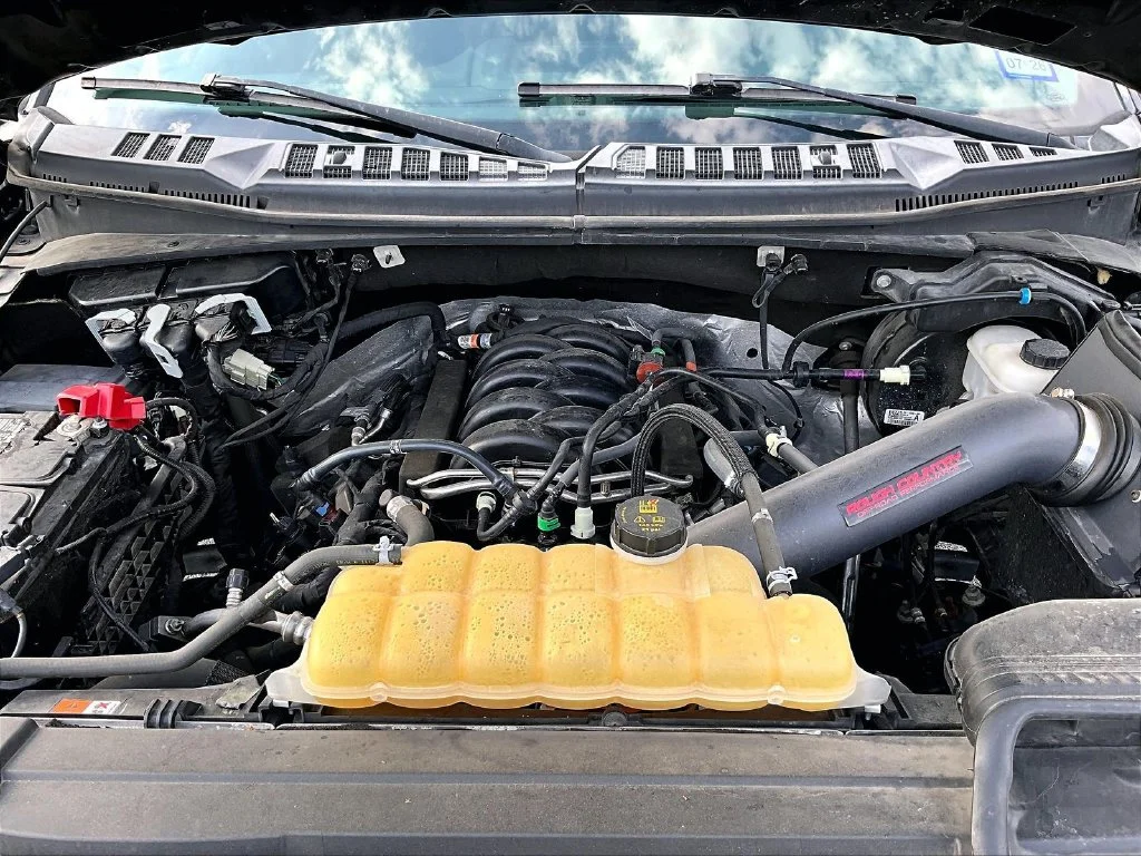 Used 2020 Black Ford XL image 9
