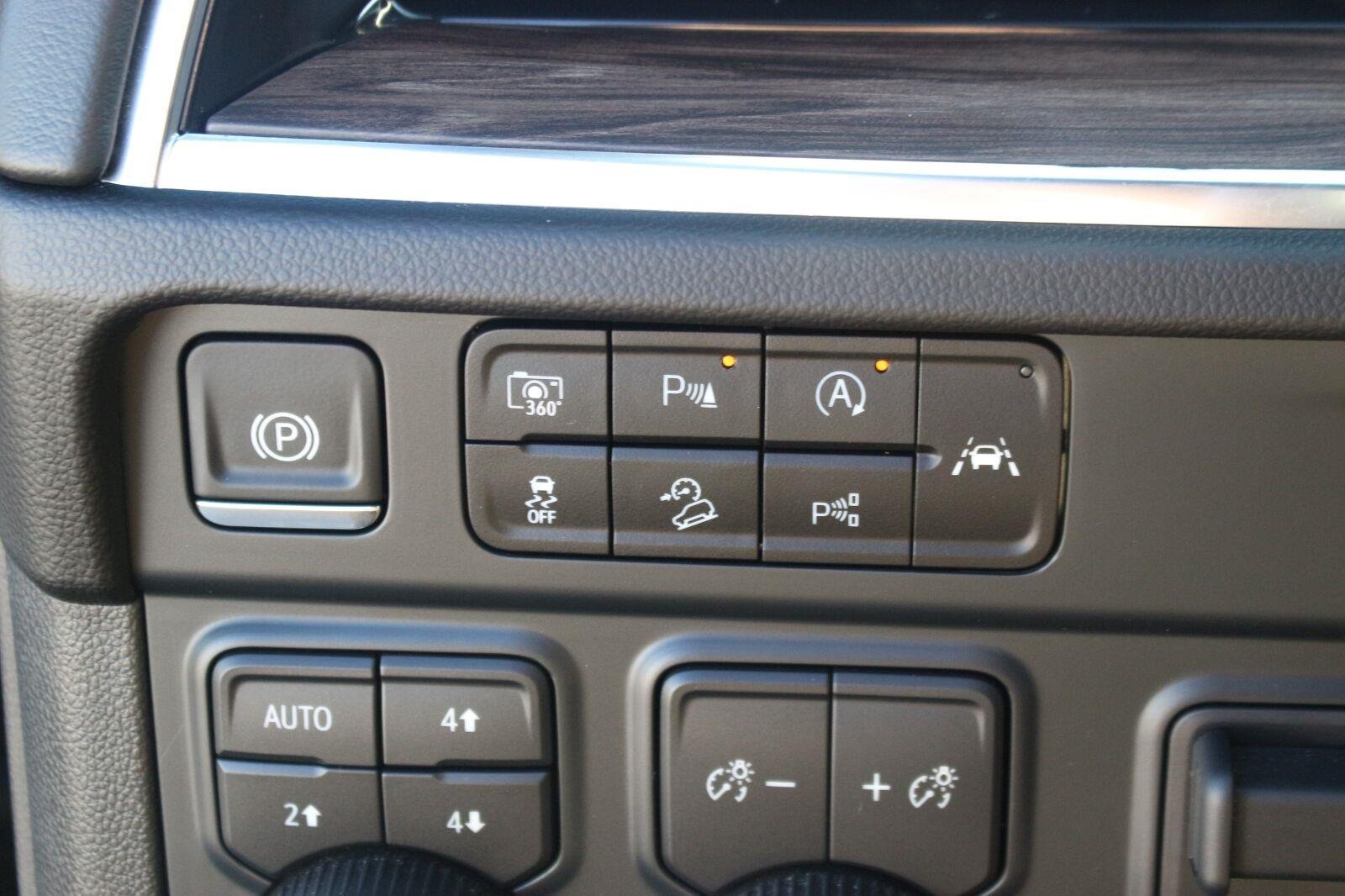 Used 2025 Black Chevrolet LT image 31