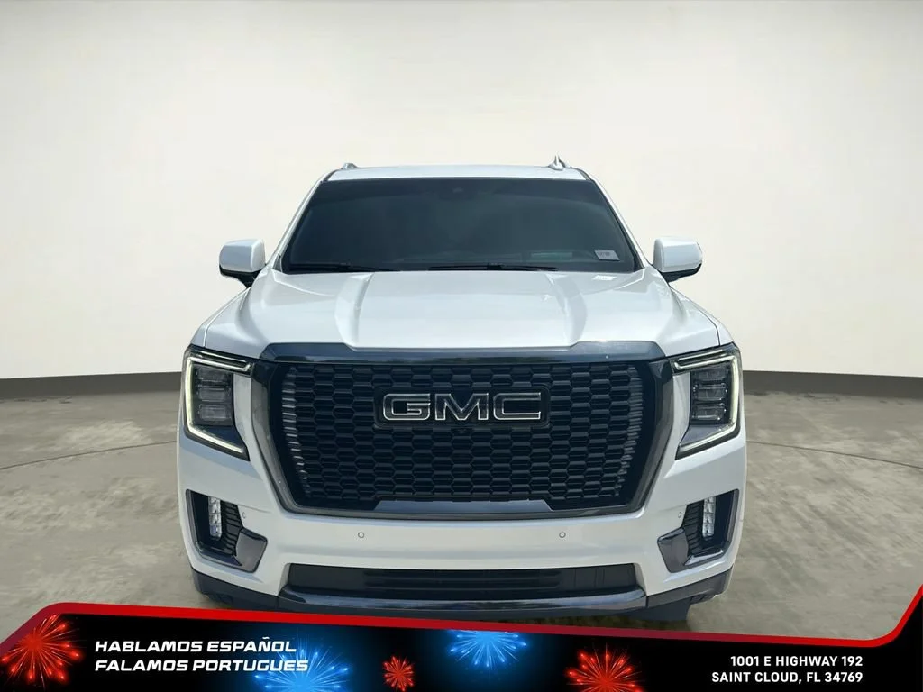 Used 2023 White Frost Tricoat GMC Denali Ultimate image 9