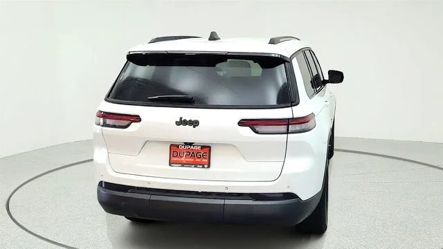 Used 2023 White Jeep Limited image 12