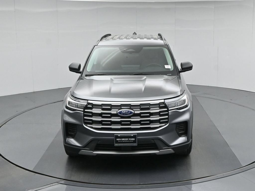 New 2026 Carbonized Gray Metallic Ford Active image 37