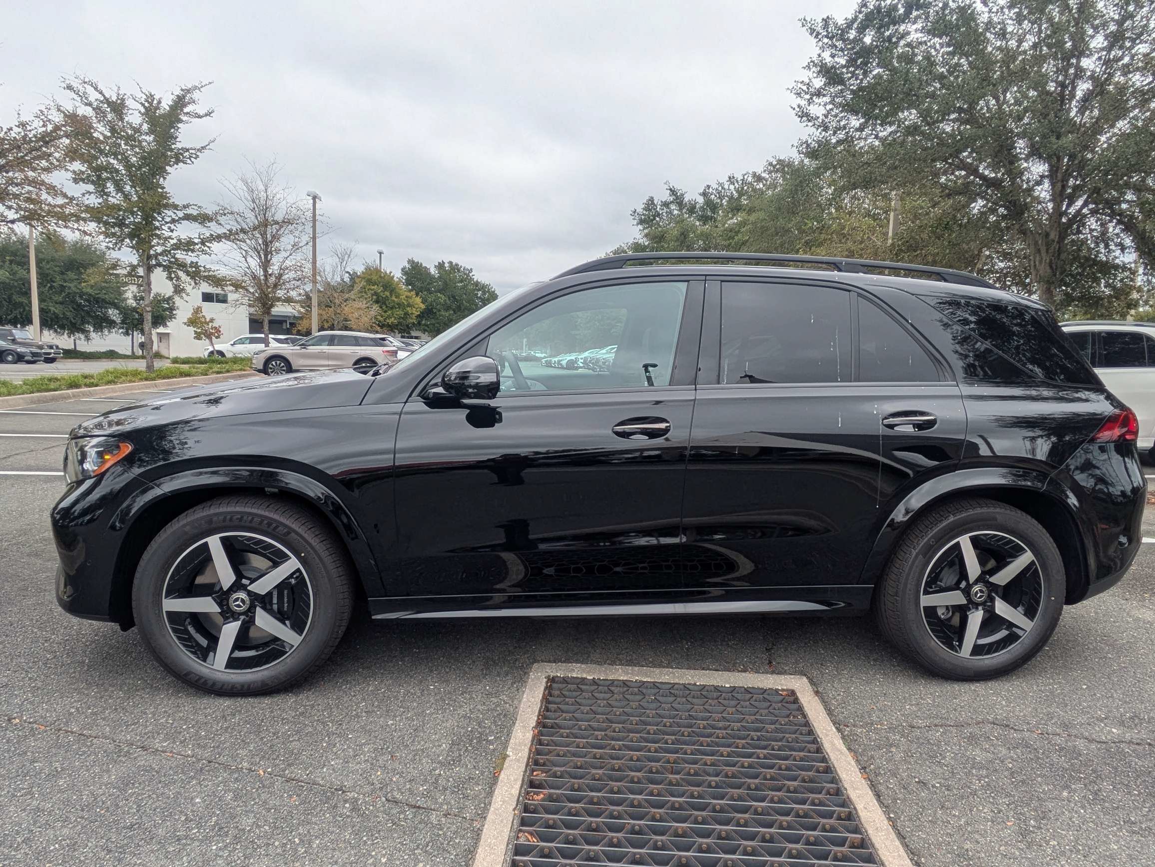 New 2027 Black Mercedes-Benz GLE 450 image 6