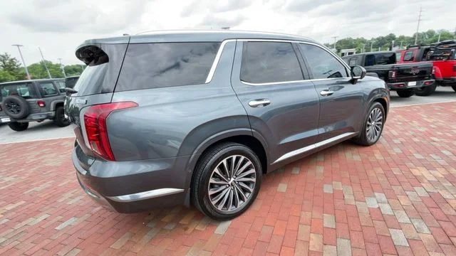 Used 2024 Gray Hyundai Calligraphy image 9
