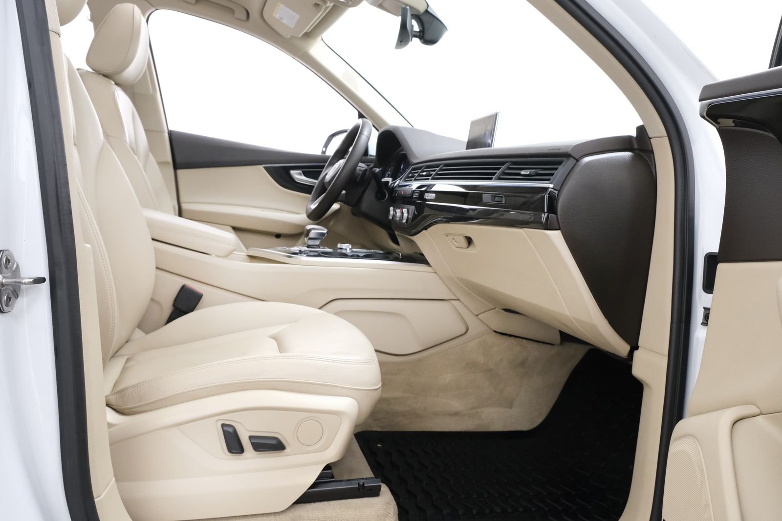 Used 2019 Glacier White Metallic Audi 55 Premium Plus image 43