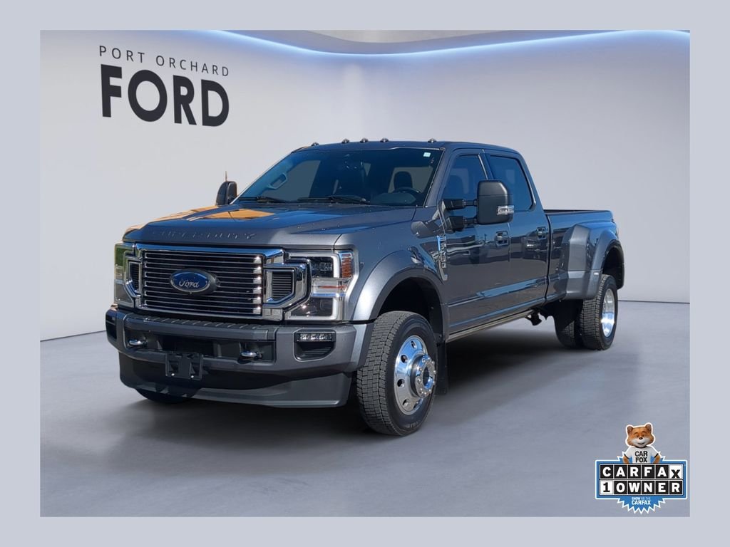 Used 2022 Gray Metallic Ford Platinum image 1