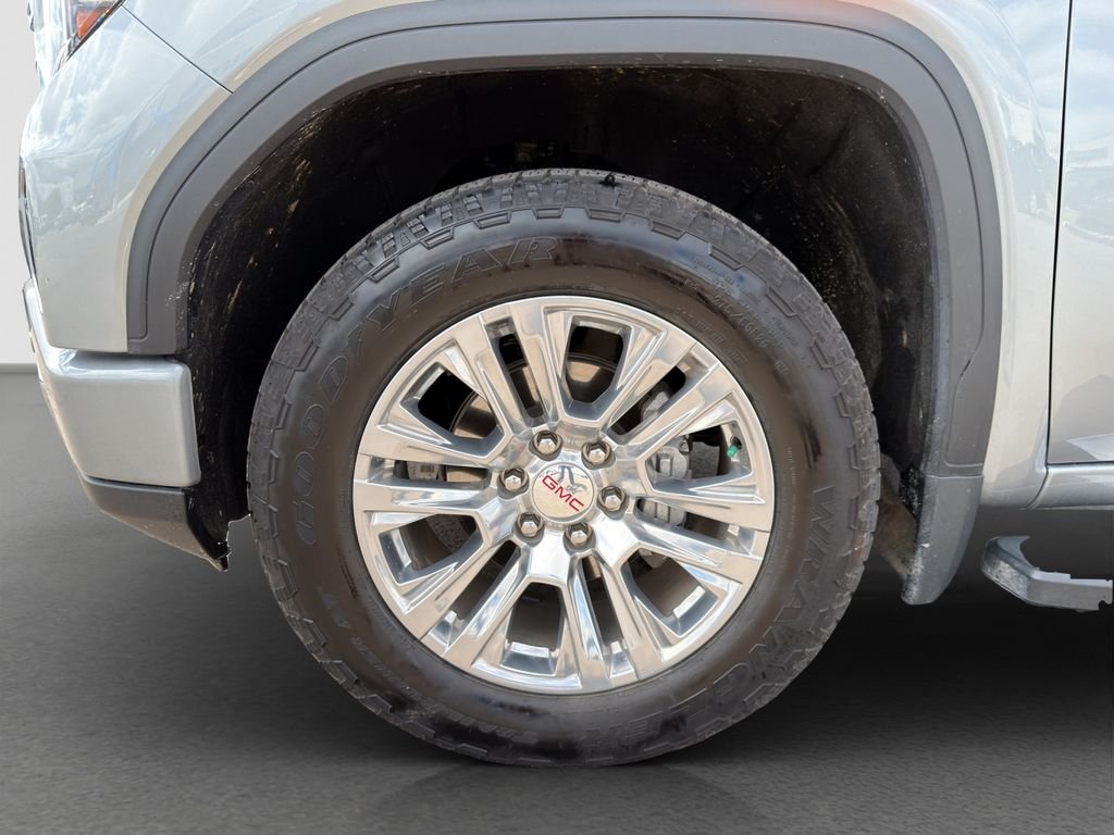 Used 2024 Silver GMC Denali image 21