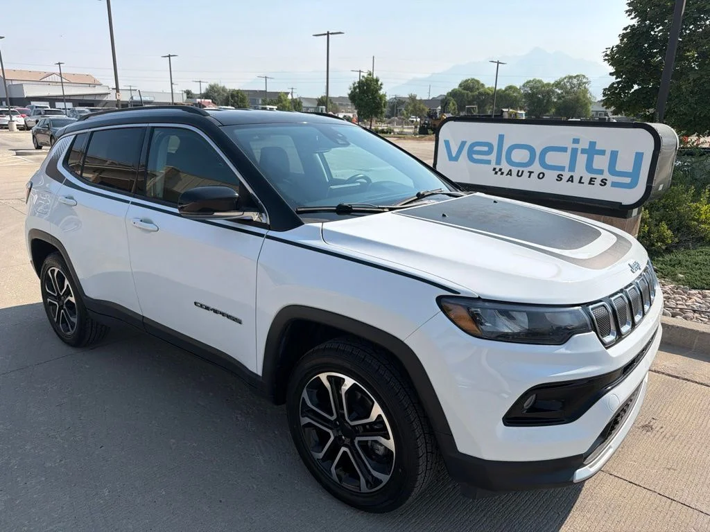 Used 2022 White Jeep Limited image 1