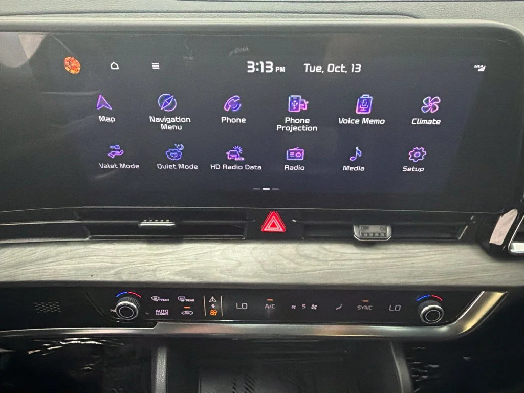 Used 2024 Green Kia X-Line image 14