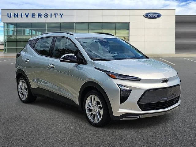 Used 2023 Silver Chevrolet LT image 1