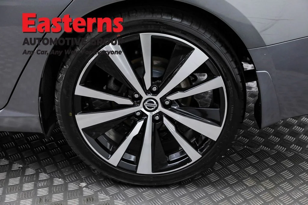 Used 2022 Gray Nissan 2.5 SR image 30