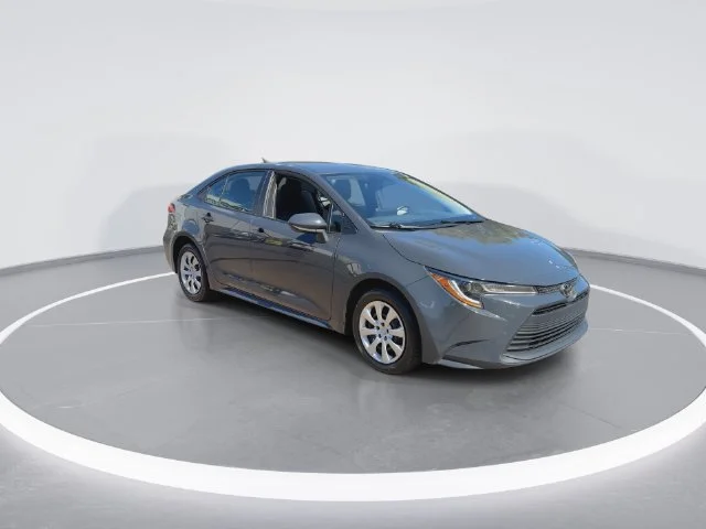 Used 2024  Toyota LE image 2