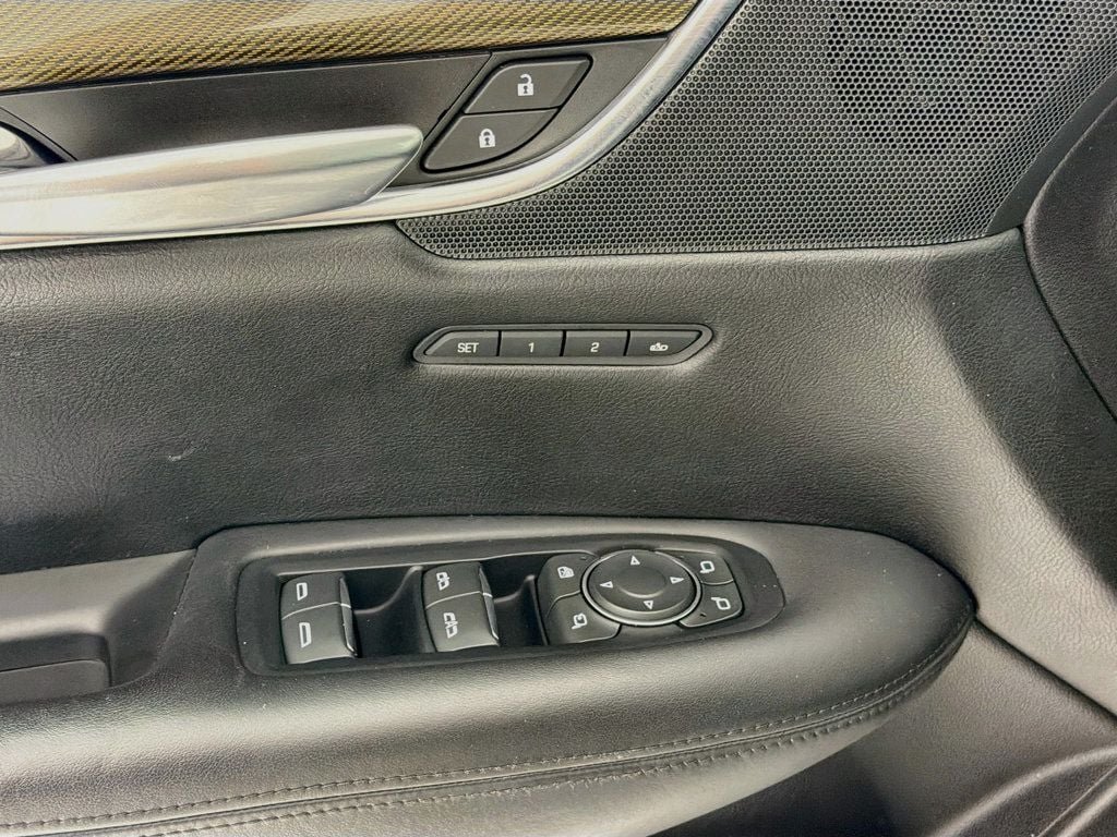Used 2018 Crystal White Tricoat Cadillac AWD 4dr Platinum image 18
