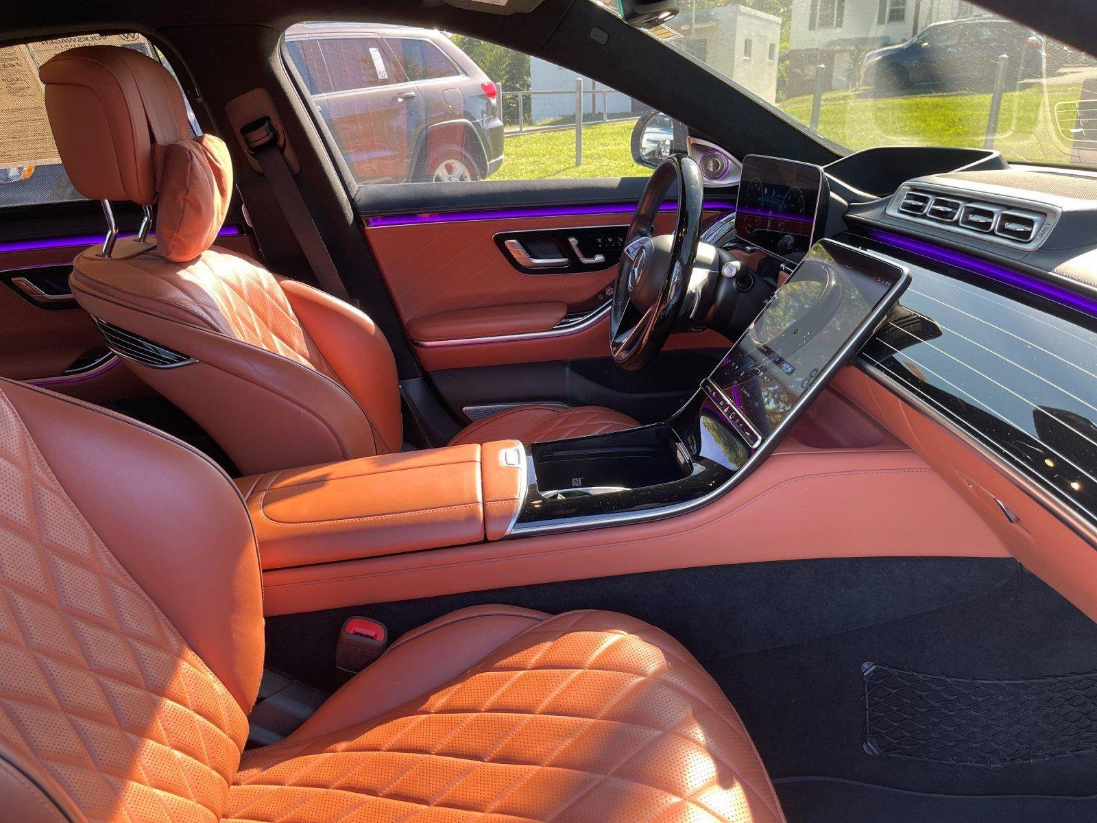 Used 2022 Obsidian Black Metallic Mercedes-Benz S 580 image 37