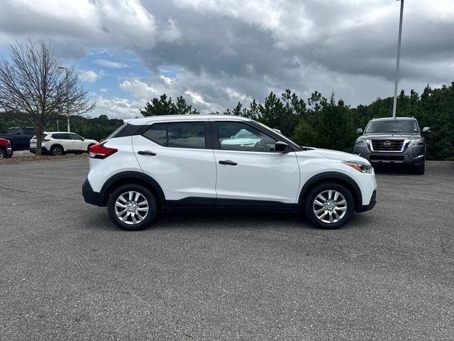 Used 2020 White Nissan S image 3