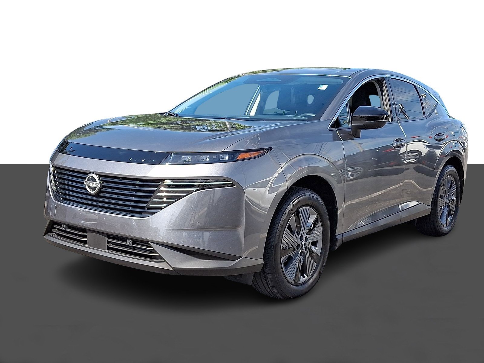 Used 2025 Gun Metallic Nissan SL image 3