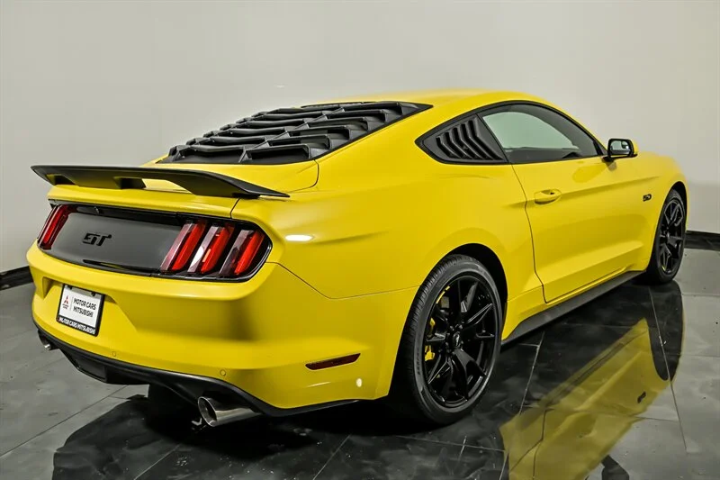 Used 2017 Triple Yellow Tri-Coat Ford GT image 9