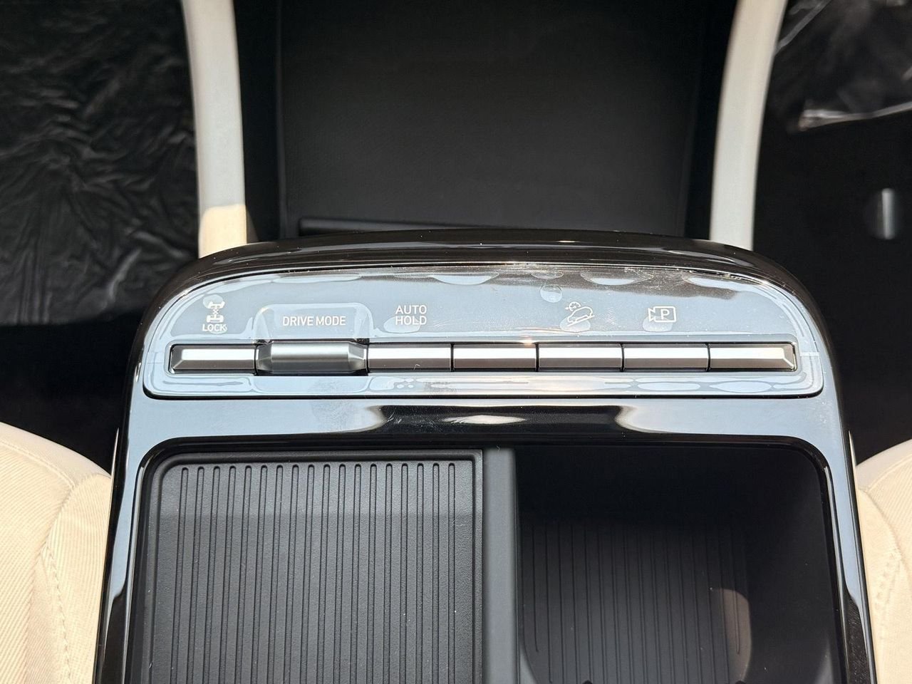 New 2026 Ash Black Hyundai SEL AWD image 28