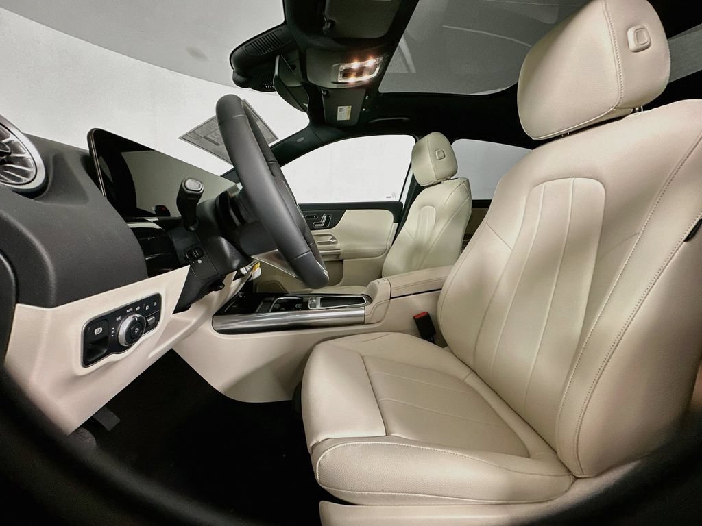 New 2026 Polar White Mercedes-Benz GLA 250 image 53