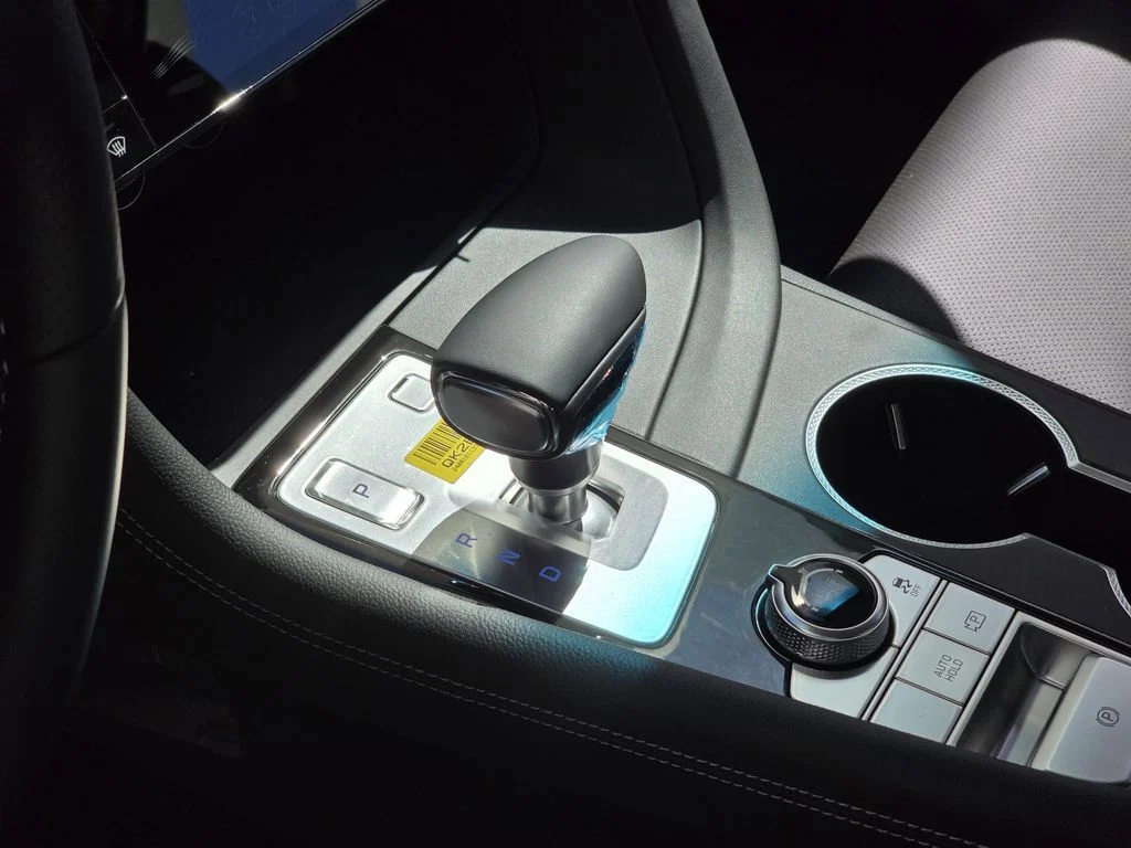New 2026 Silver Genesis 2.5T image 16