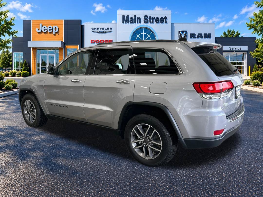 Used 2020 Silver Jeep Limited image 3