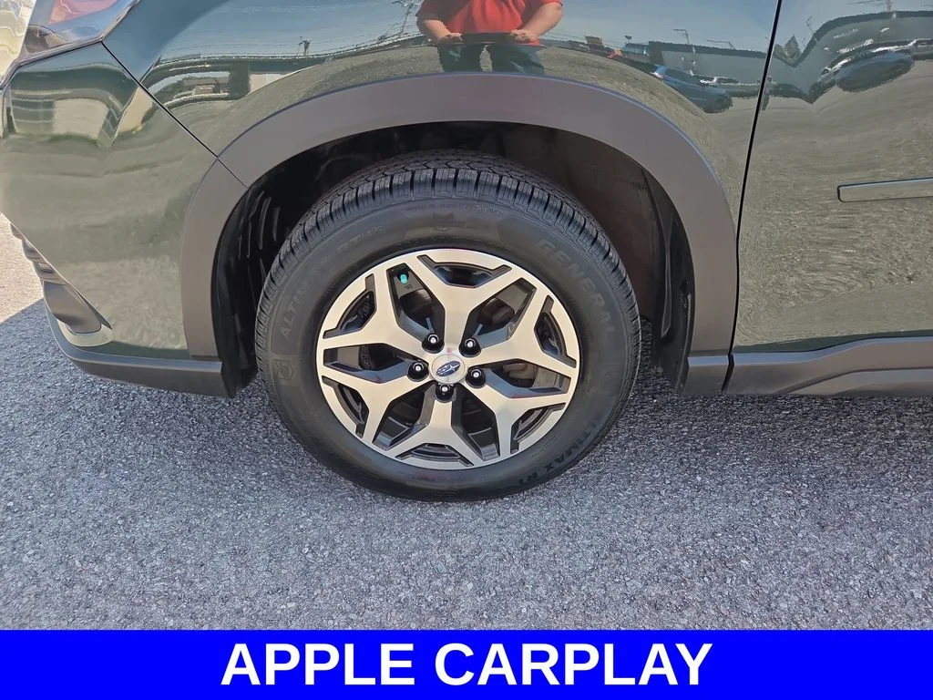 Used 2022 Green Subaru Premium image 22