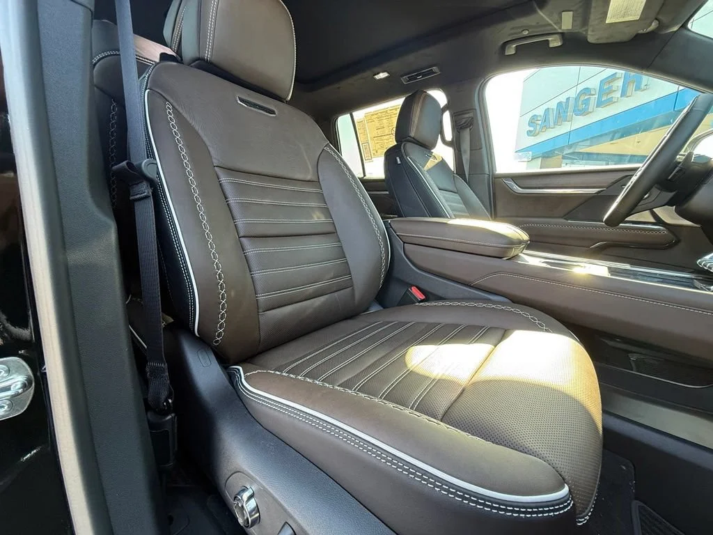 New 2026 Ebony Twilight Metallic GMC Denali Ultimate image 17