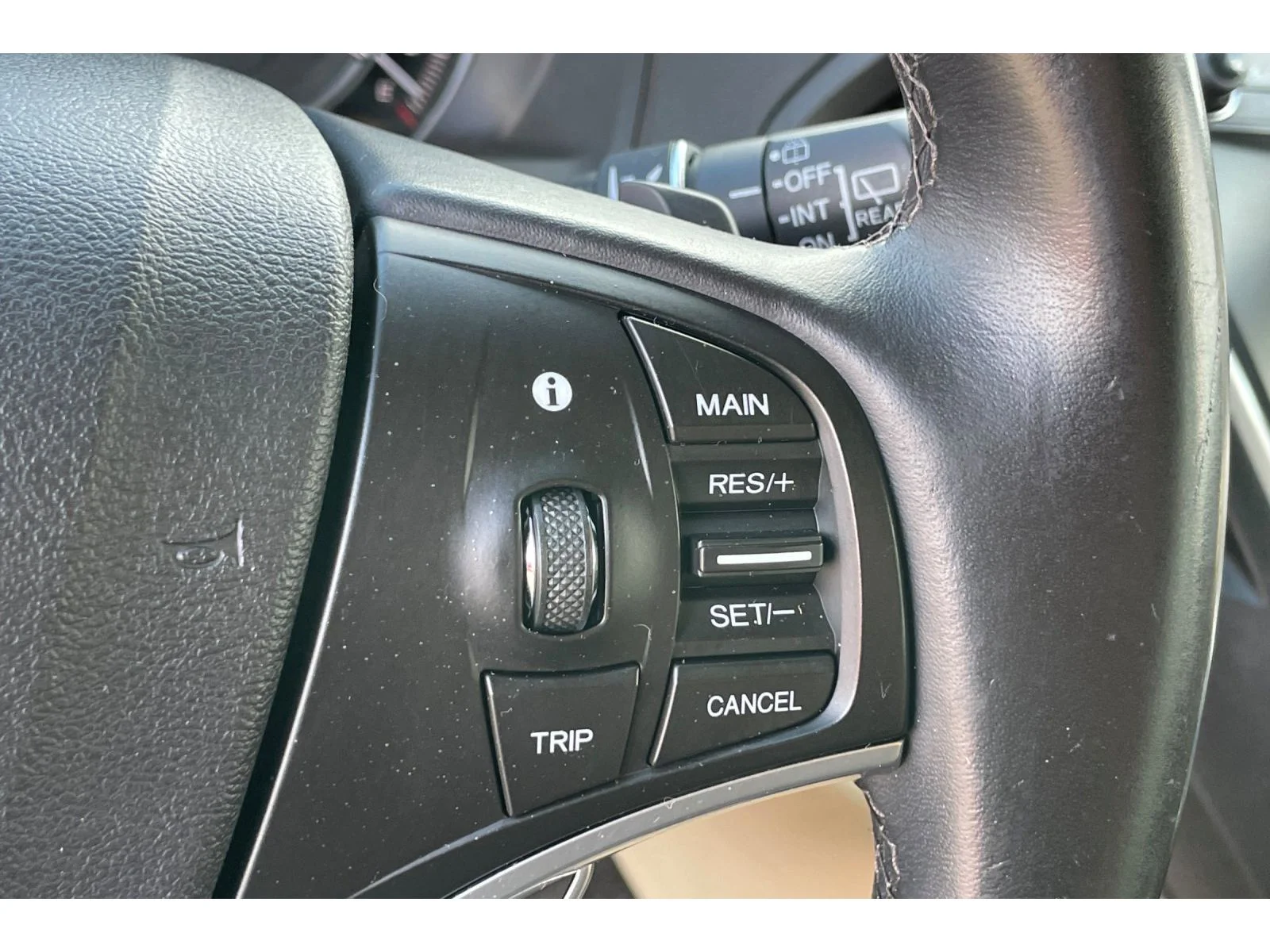 Used 2018 White Diamond Pearl Acura 3.5L (A9) image 38