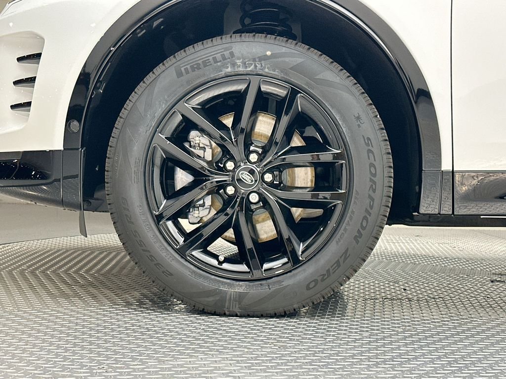 New 2026 Fuji White Land Rover Landmark image 5