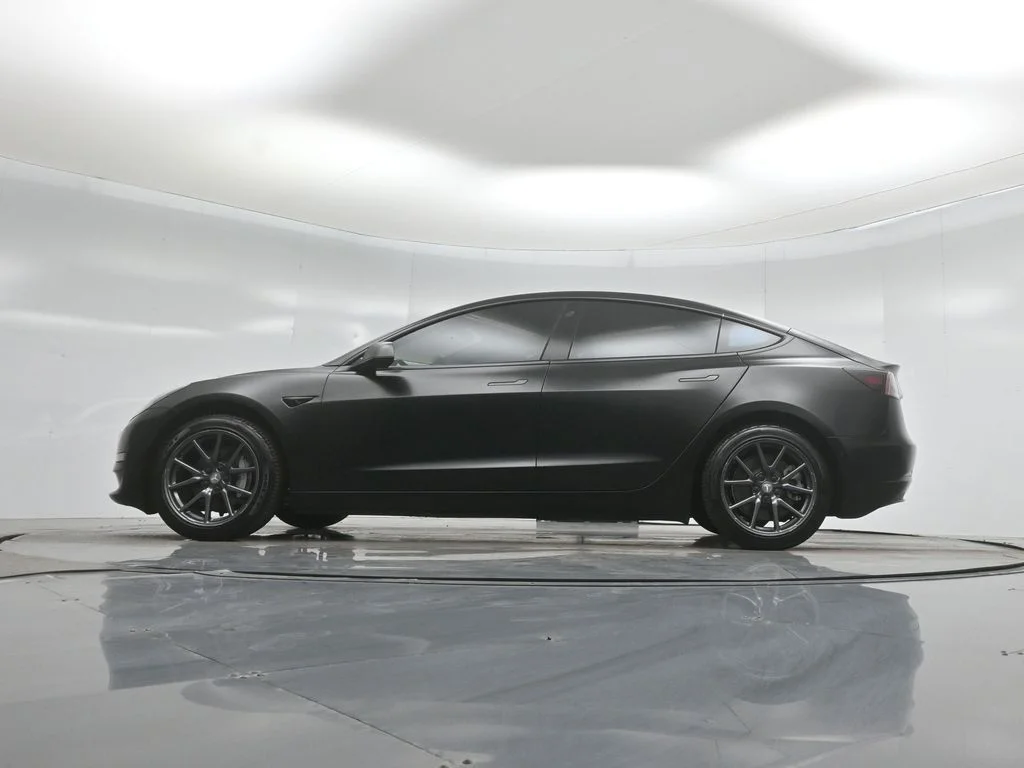 Used 2019 White Tesla Standard Range Plus image 44