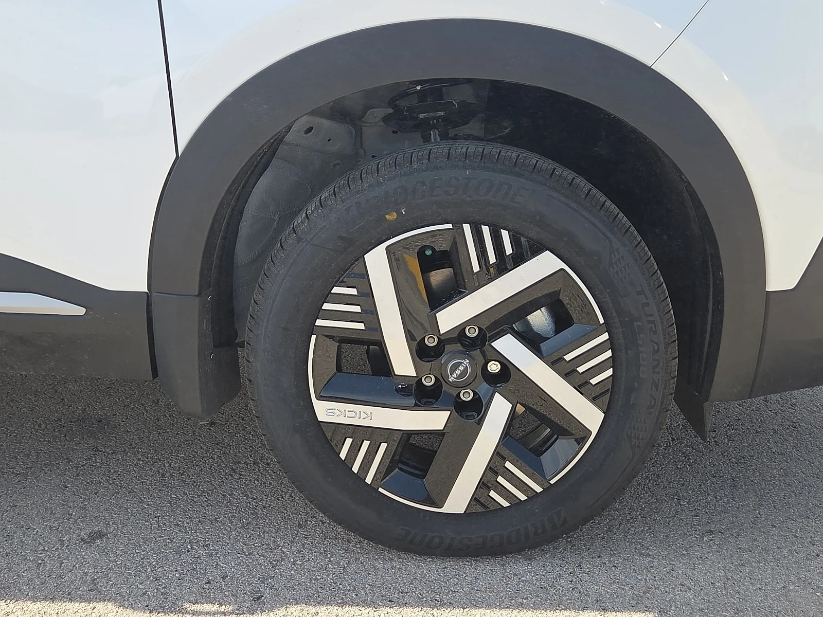 New 2026 XAB 2T White Black Nissan SV Front-Wheel Drive image 7