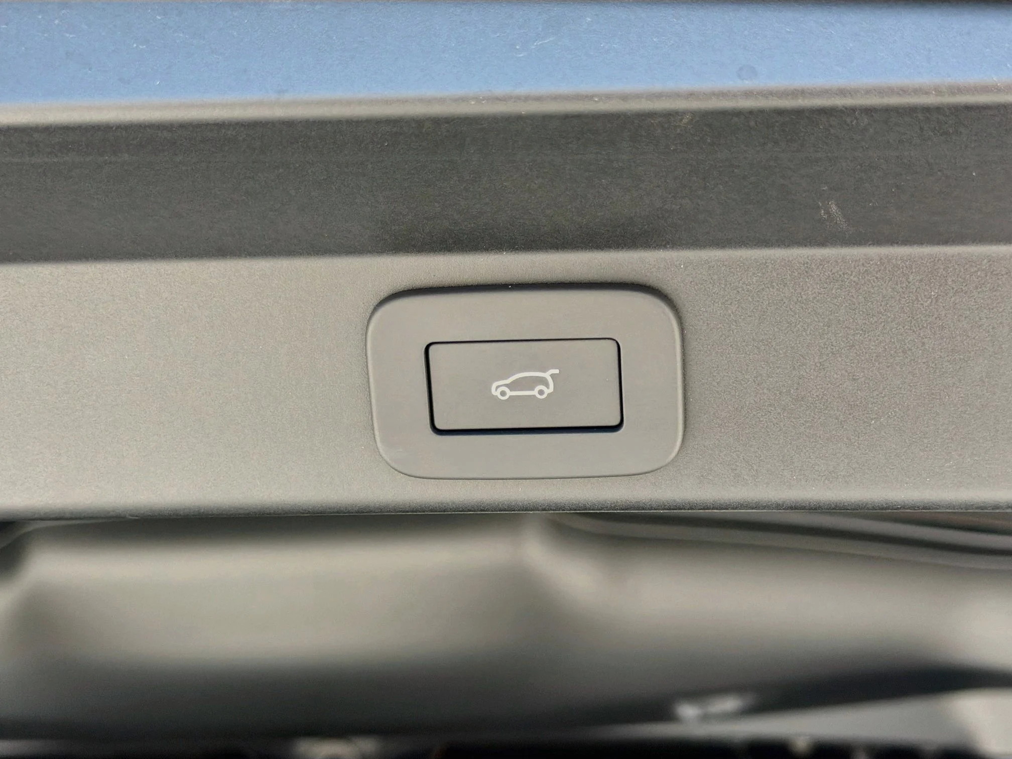New 2026 Santorini Black Land Rover Dynamic SE image 14