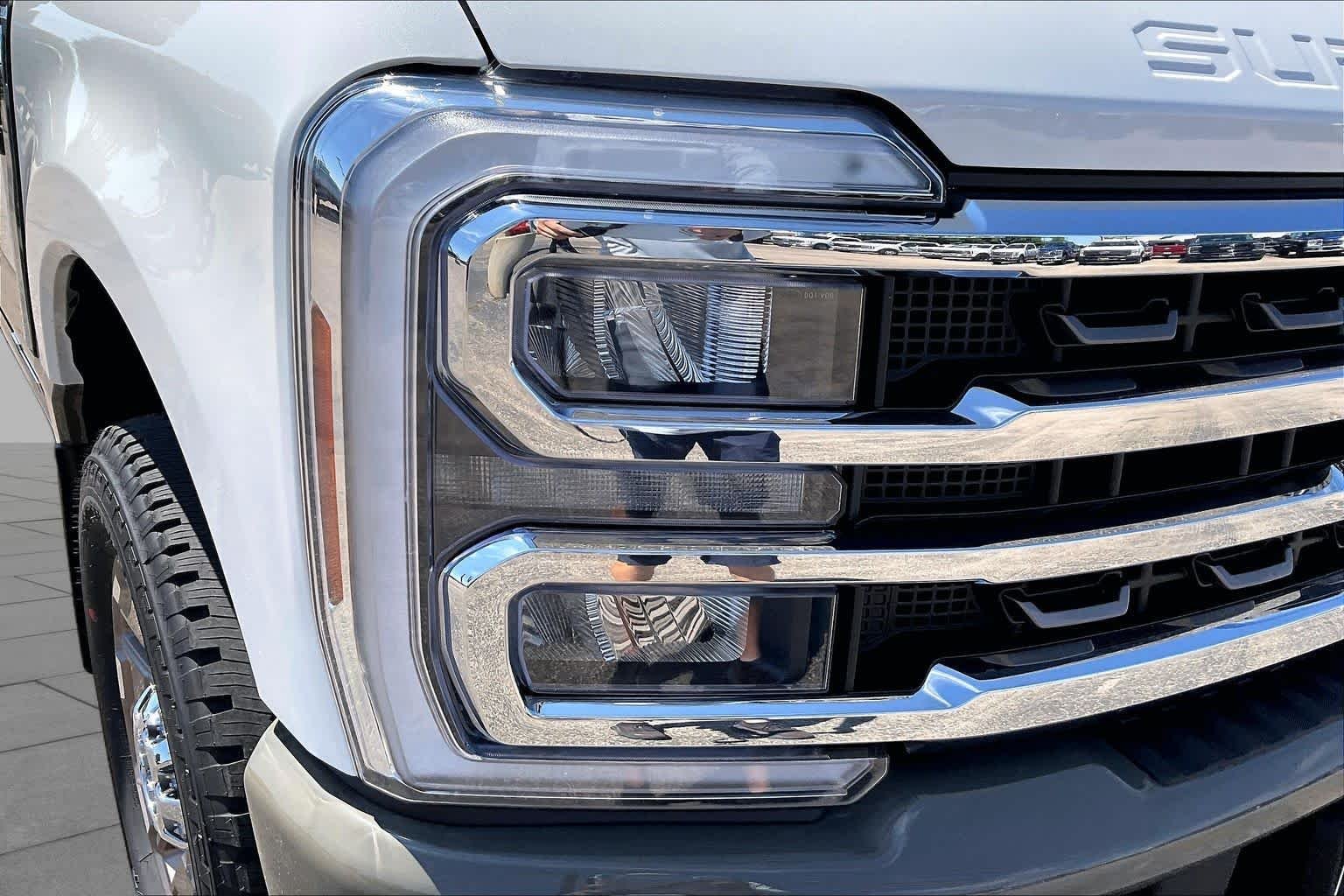 New 2026 Star White Metallic Tri-Coat Ford F-250® King Ranch® image 13