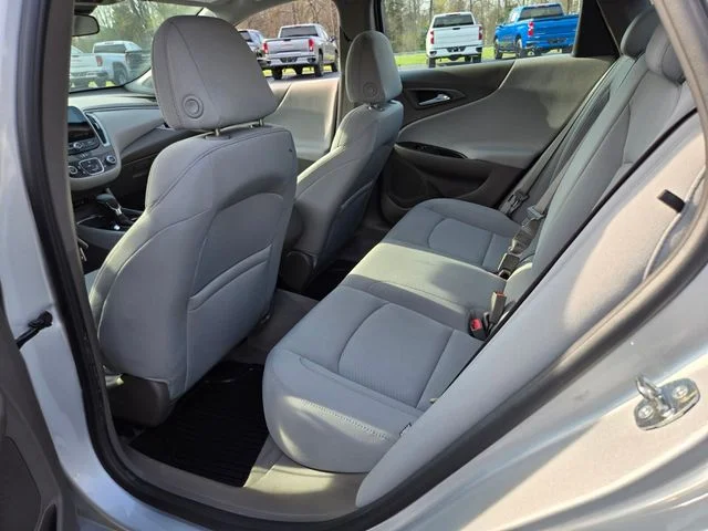 Used 2022 Silver Chevrolet LS image 16