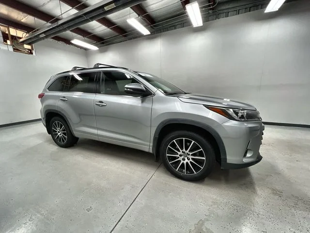 Certified Used 2017 Silver Toyota SE image 9