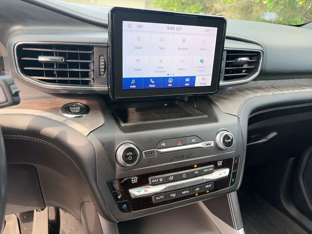 Used 2020 Blue Ford Platinum image 18
