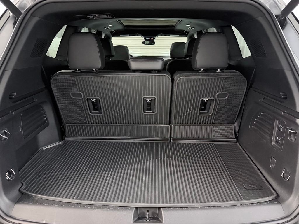 Used 2025 Gray Buick Sport Touring image 37