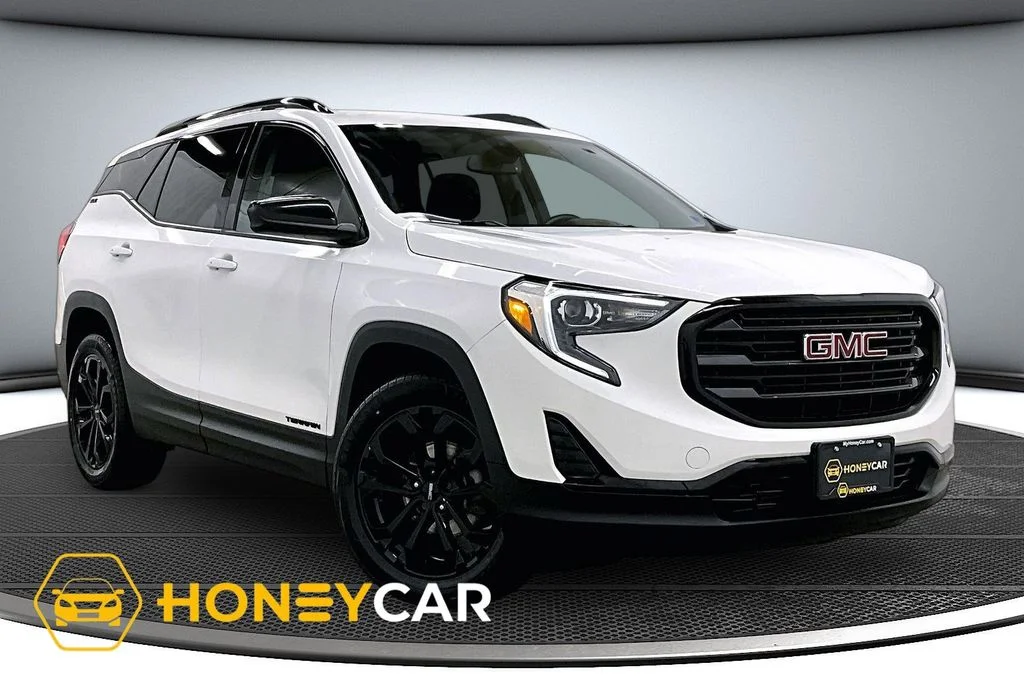 Used 2021 White GMC SLE image 1