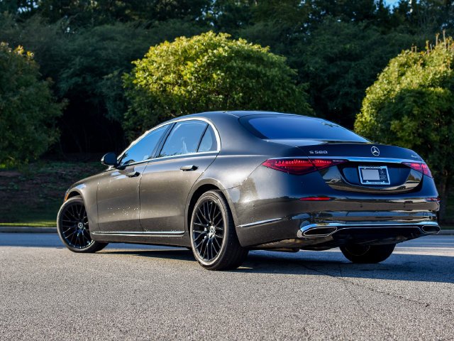 Certified Used 2022 Gray Mercedes-Benz S 580 image 5