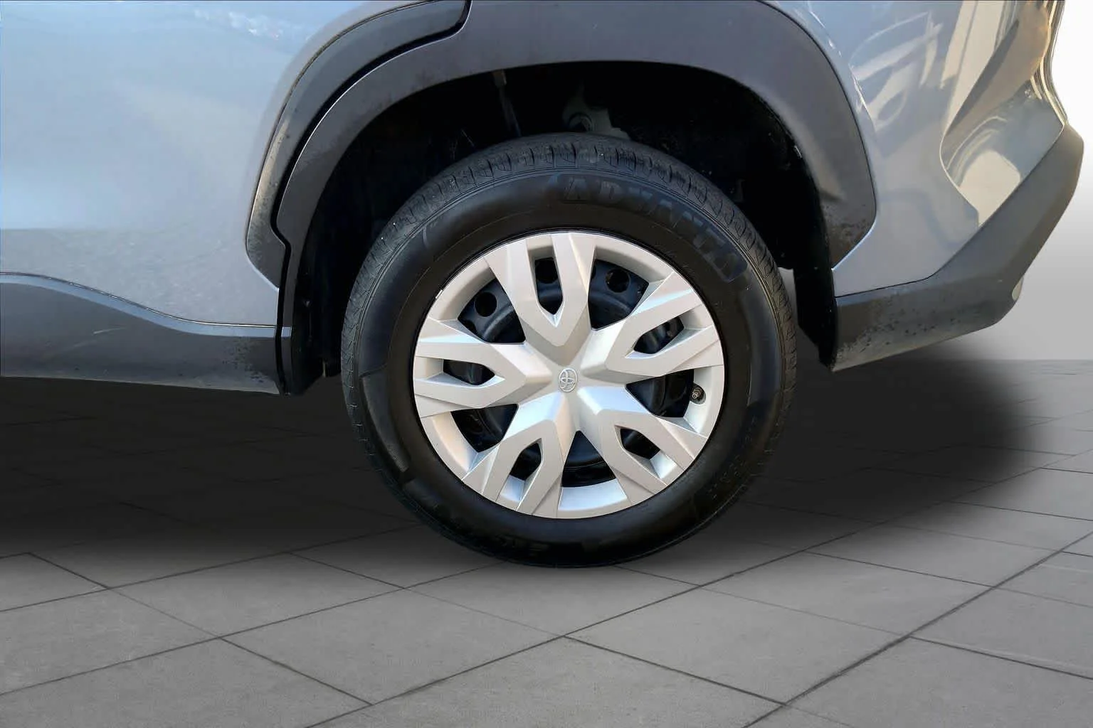 Used 2022 Celestite Toyota L image 11