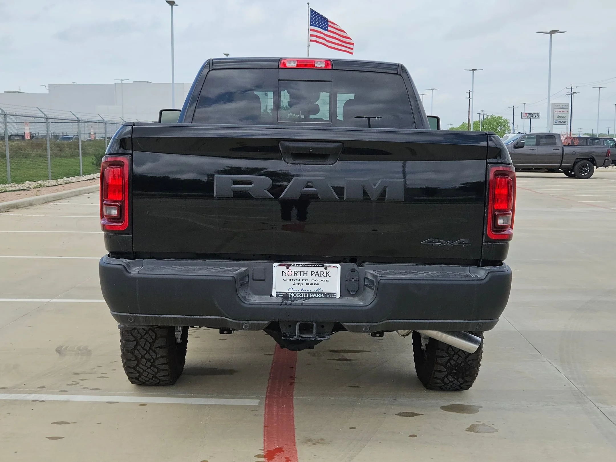 New 2026 Diamond Black Crystal Pearl-Coat Exterior Paint RAM Power Wagon Tradesman image 4