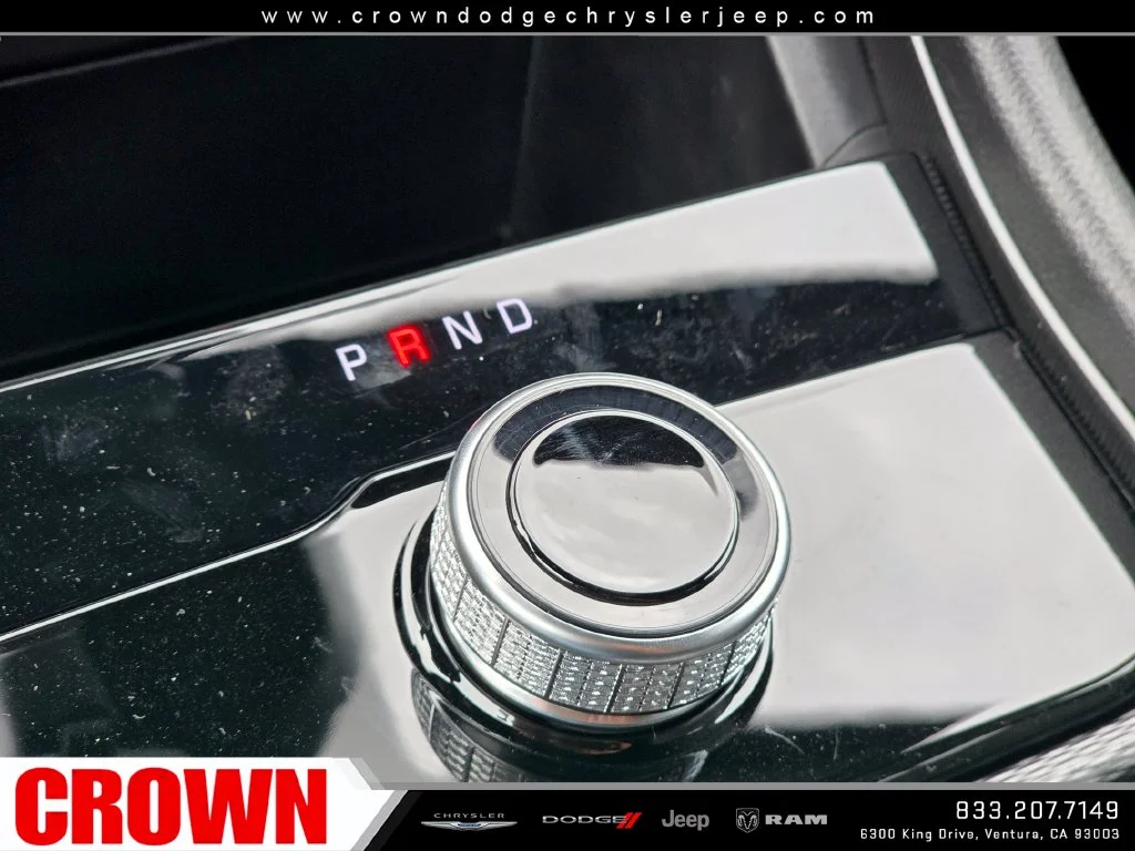 New 2026 Diamond Black Crystal Pearl-Coat Exterior Paint Jeep  image 17