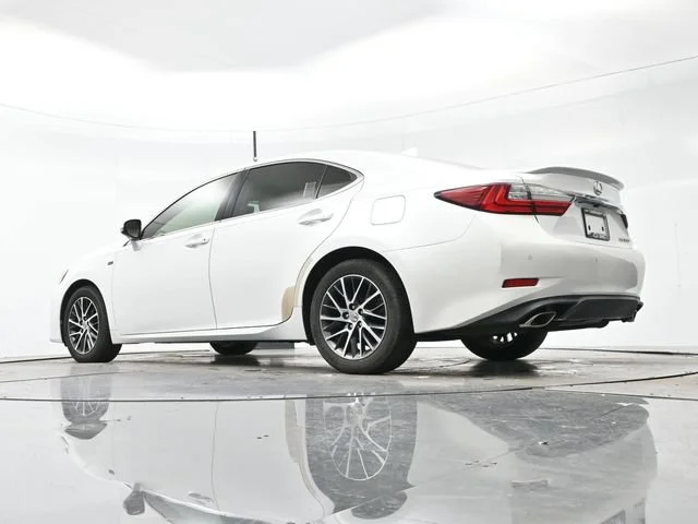 Used 2016 Eminent White Pea Lexus 4DR SDN image 13